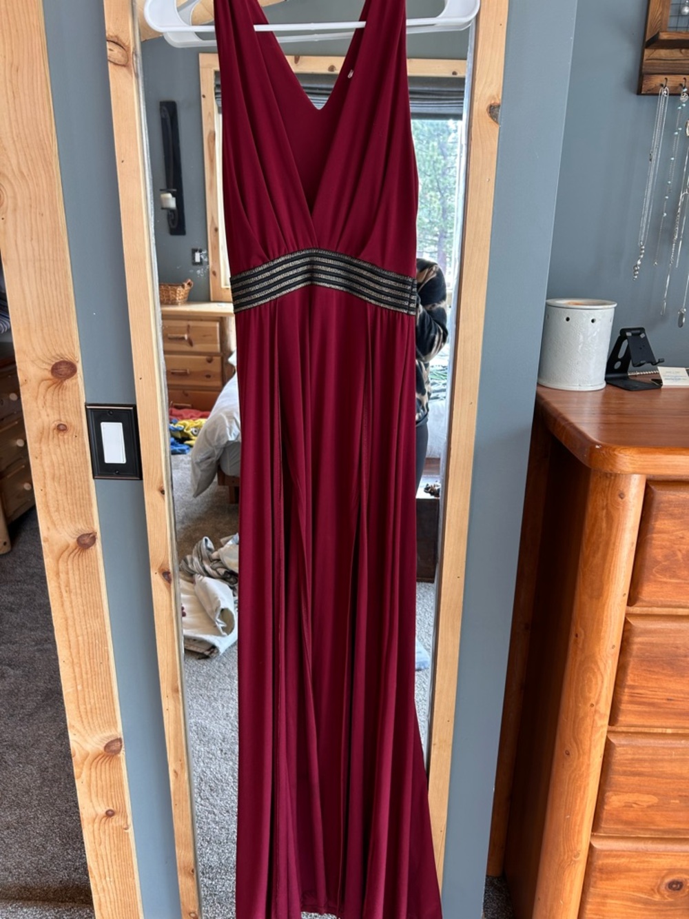 Burgundy V-Neck Maxi Dress with Metallic Waistband